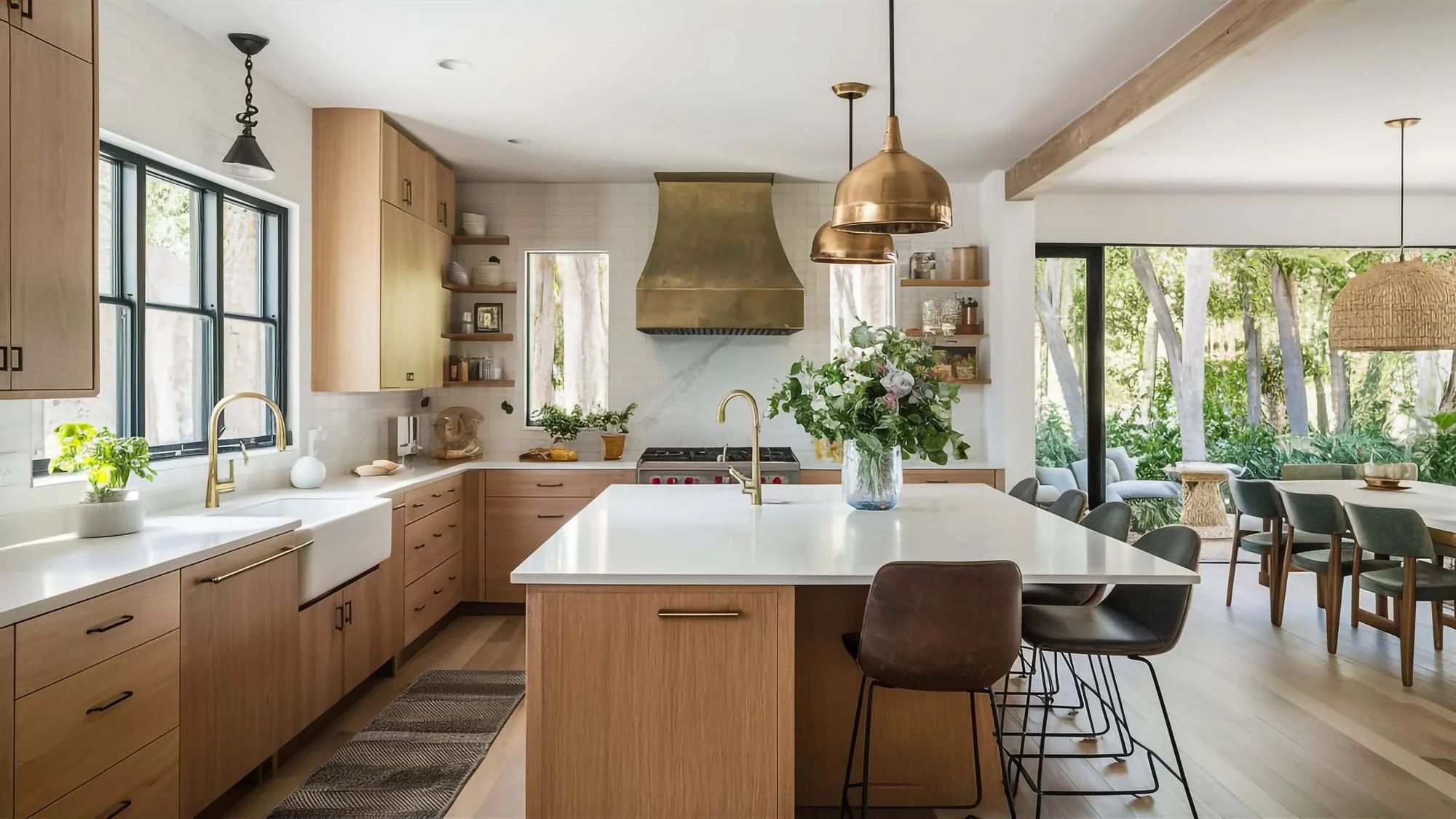 UNIQUE Kitchens NEW g