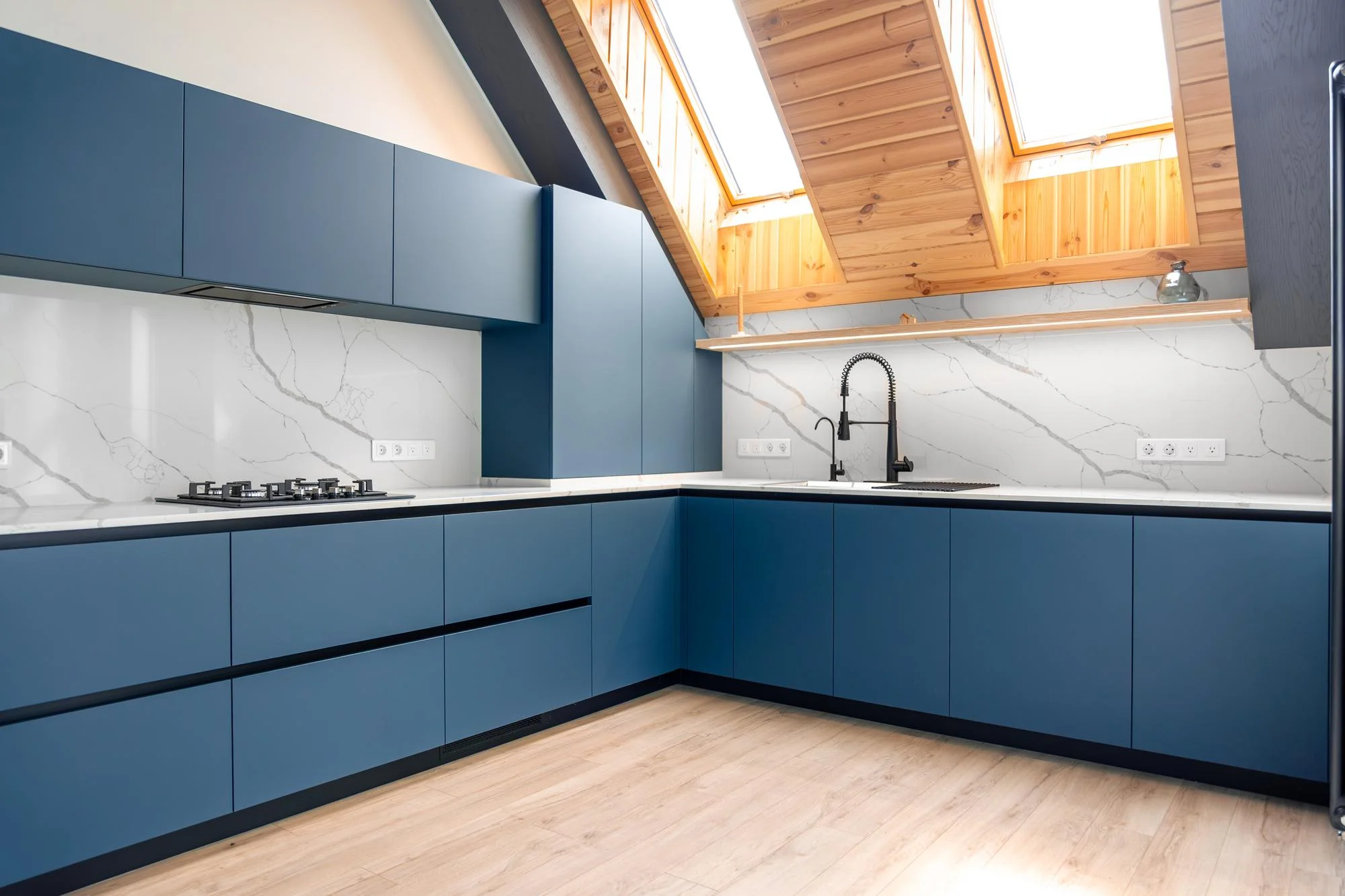 UNIQUE Kitchens NEW m